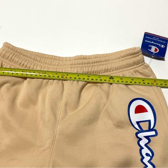 Champion Men’s Beige Logo Shorts Size L NWT Athletic Streetwear With pockets - Picture 6 of 7